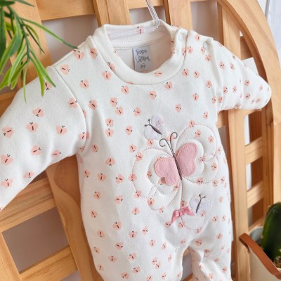 Macacão Malha Trape Zape - Borboleta e Borboletinhas - Off White e Rose